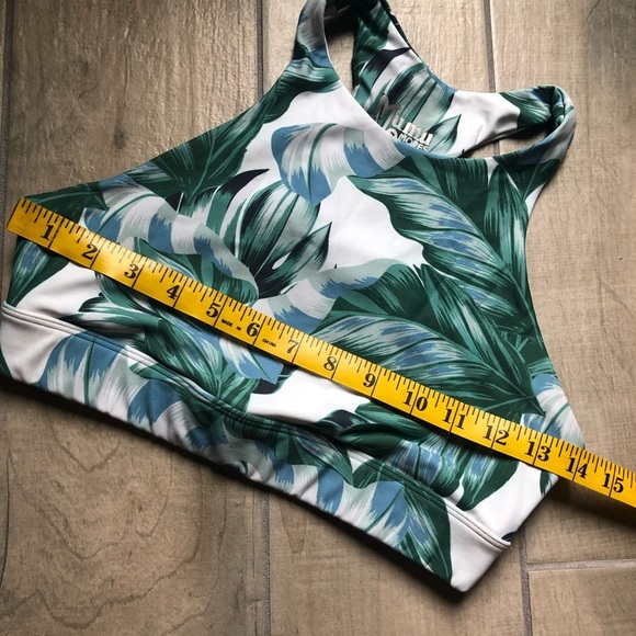 Mumu moves Arc rare pretty in palms leaf pattern keyhole sports bra. Size S - Picture 8 of 8
